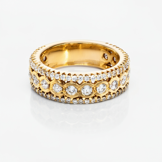 Brilliant cut yellow gold band