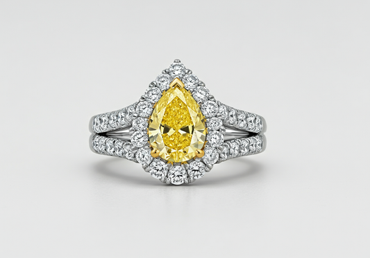 Pear-shape split shank diamond ring