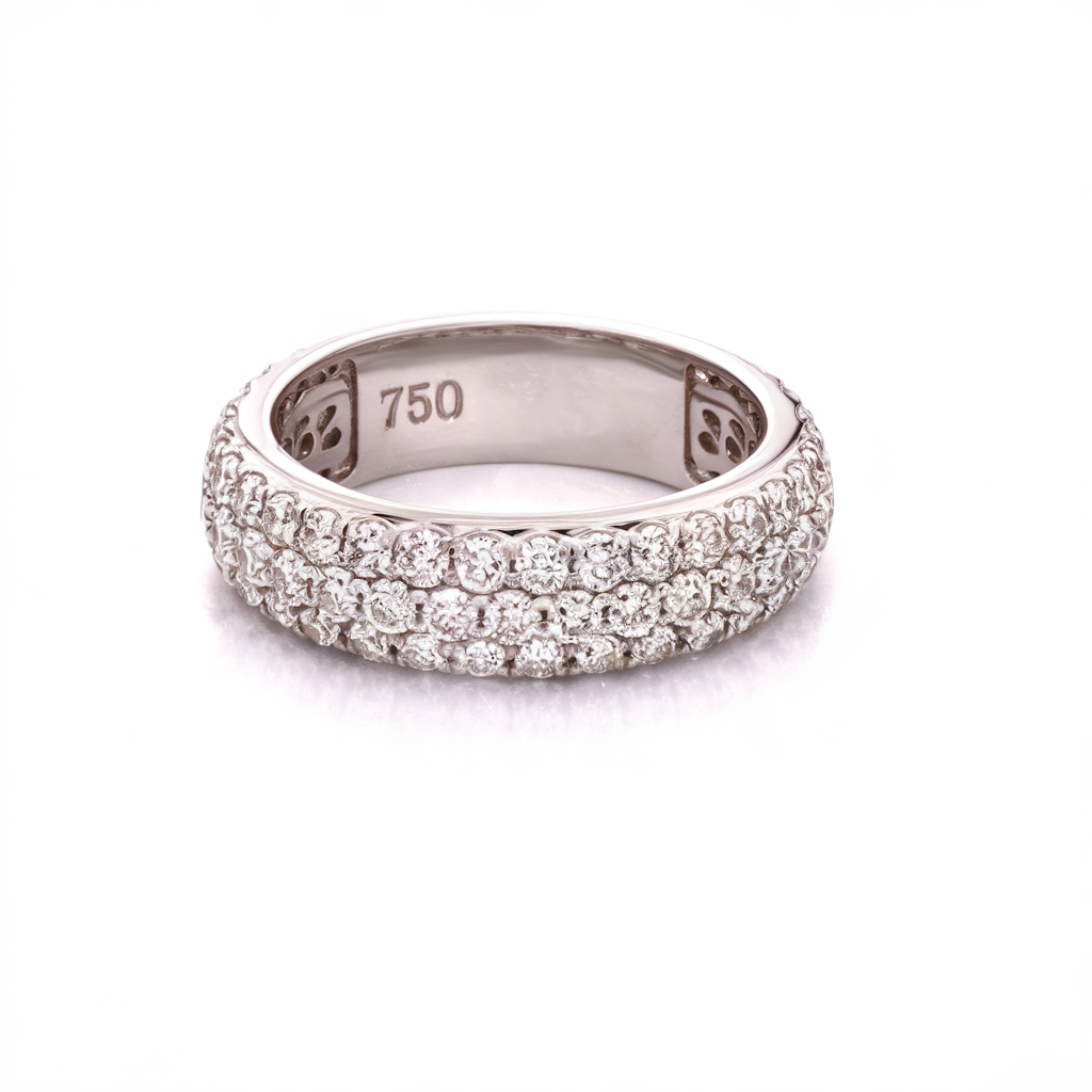 Pavé diamond band