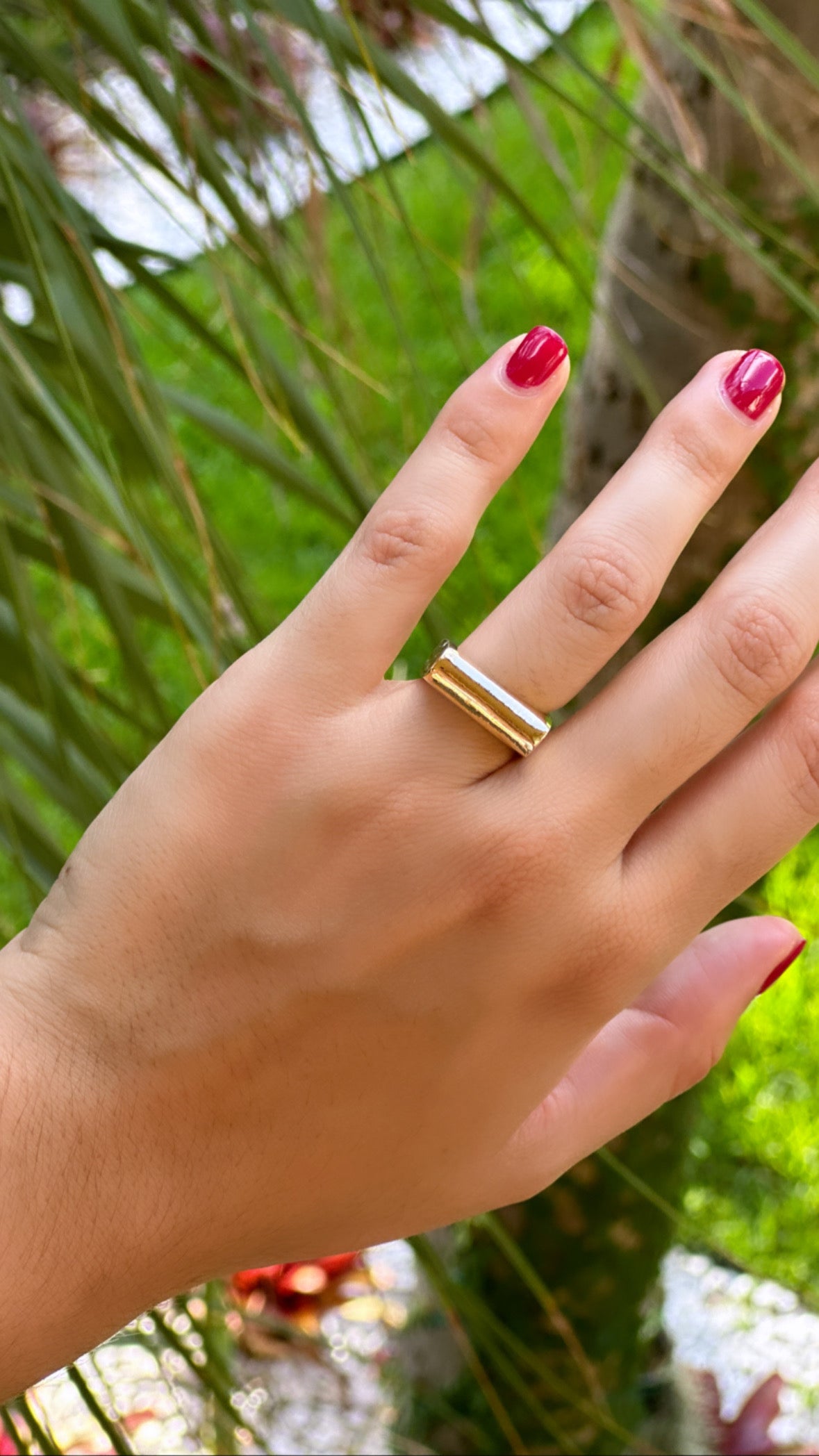 Vertical bar ring