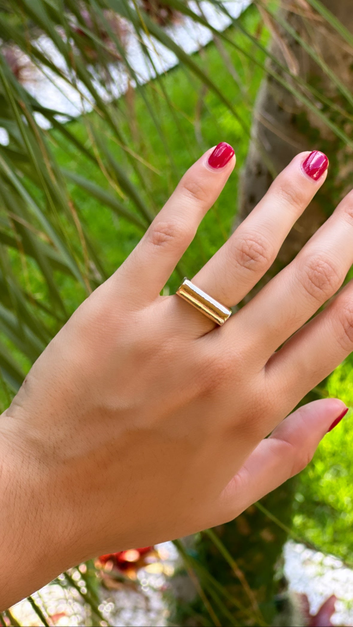Vertical bar ring